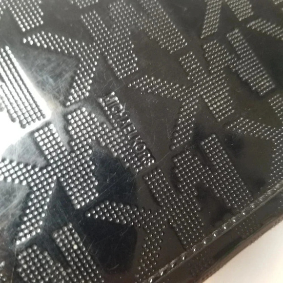 MICHAEL Michael Kors Black Signature Mirror PVC / Leather East West Zip Tote - Picture 15 of 16